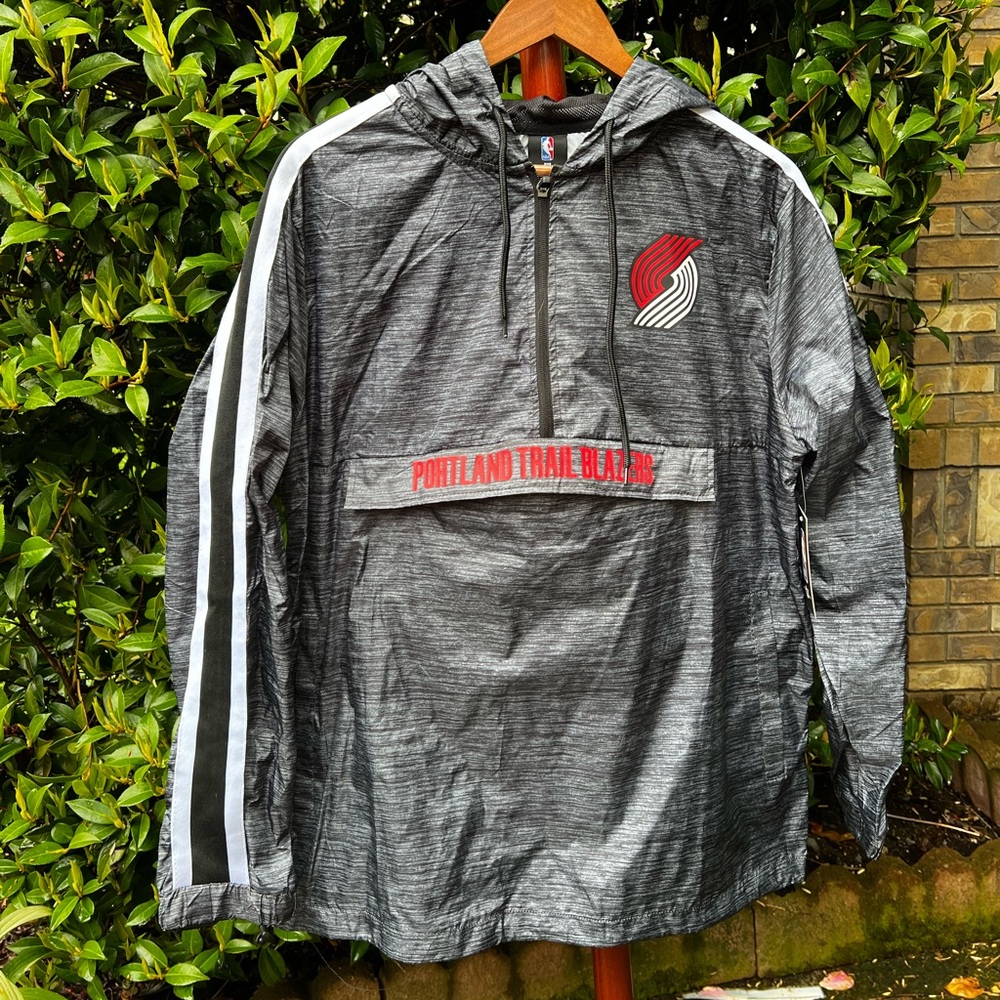 Portland Oregon Trail Blazer Wind Breaker Pull Over w/pouch pocket